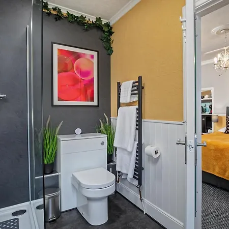 Glenholme Guest house *