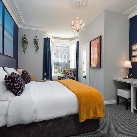 Glenholme Guest house *