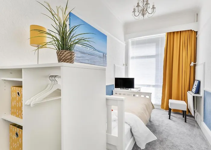 Glenholme Guest house 4*