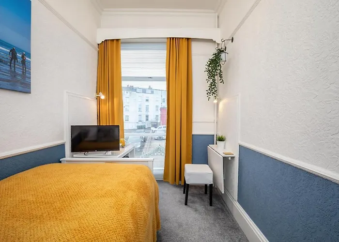 Glenholme Guest house 4*