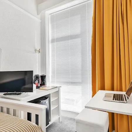 Glenholme Scarborough